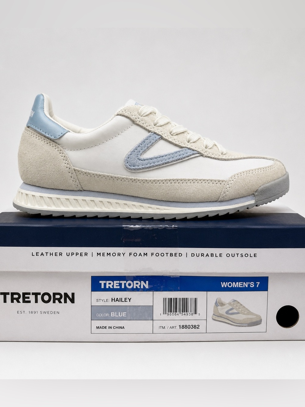 Tretorn Hailey Women’s Size 7 Retro Sneakers White Blue Grey w/ Box